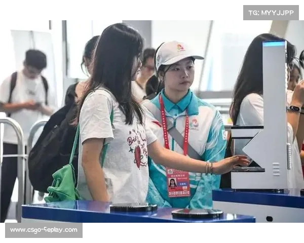清远志愿者李思彤：穿上市礼仪服装代表城市形象，一切付出都值