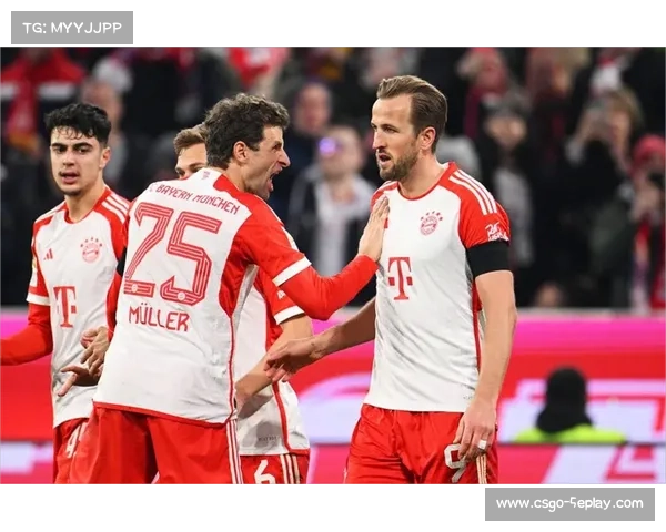 铃木唯人、曼赞比五分钟内连入两球，弗赖堡客场两球领先拜仁